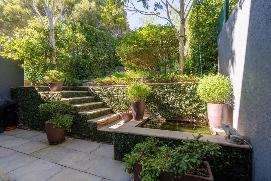 3 Bedroom Property for Sale in Vredehoek Western Cape